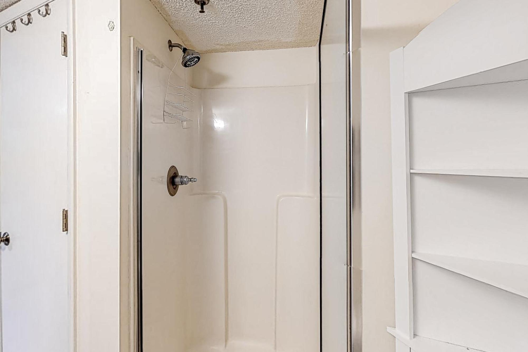 The Commodore Panama City Beach Room photo